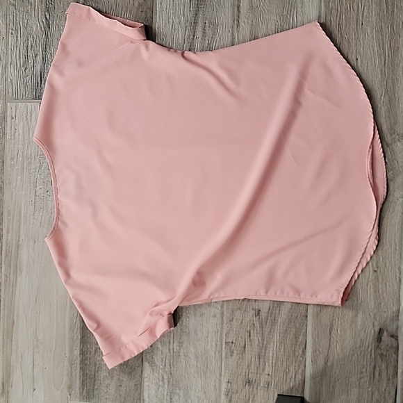 2 YOUNG USA Blouses - Picture 3 of 5